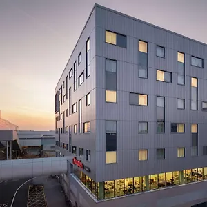 Hampton By Hilton London Gatwick Airport Hotel