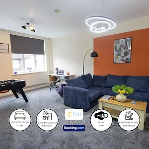 Apartment 2 Bedroom By The One Retreats Short Lets & Serviced Close To Gatwick Airport, Horley